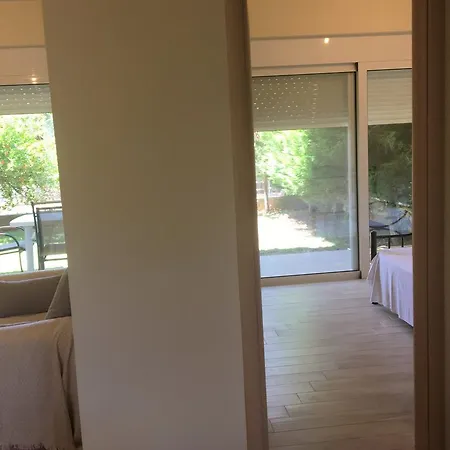 Apartment Rose Garden