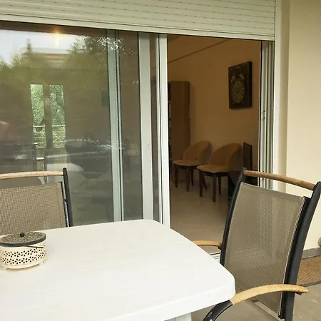 Rose Garden Apartment *